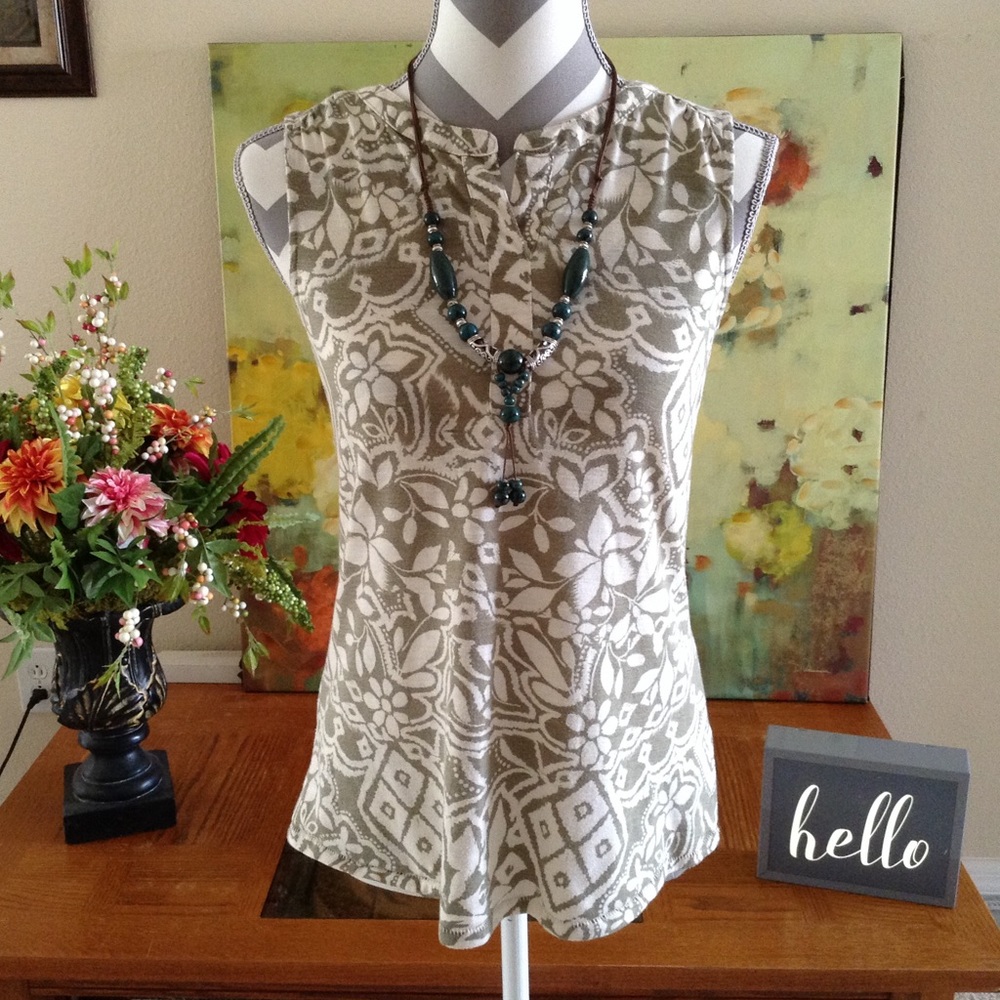 Sonoma Green And Cream Sleeveless Women's Blouse